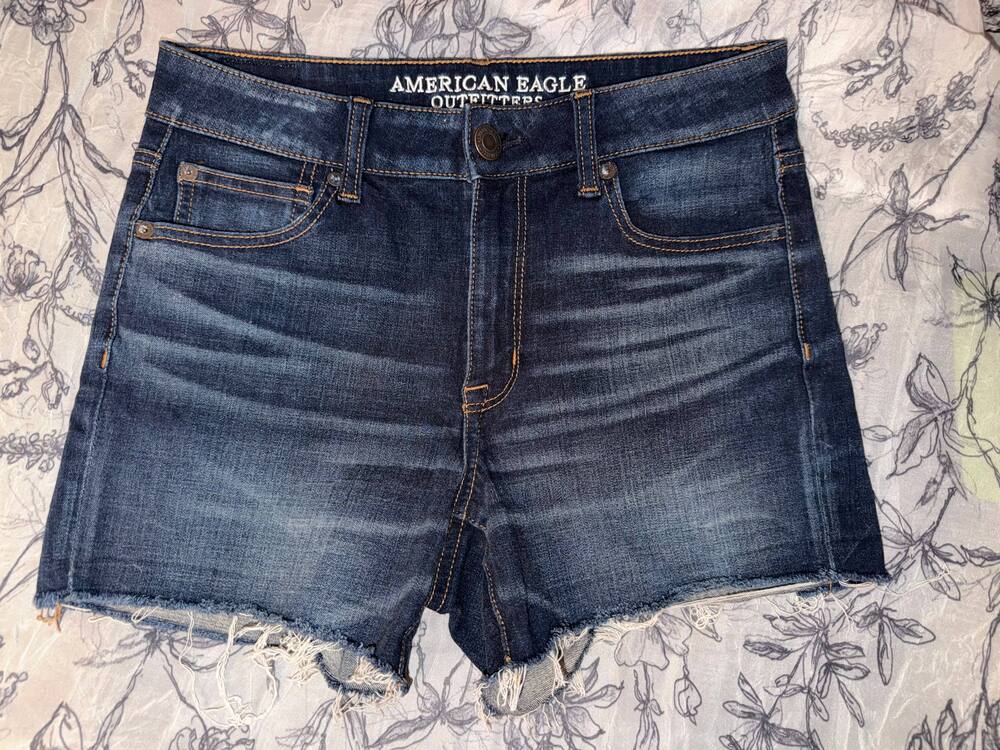 American Eagle 360° Super Stretch High Rise Shortie